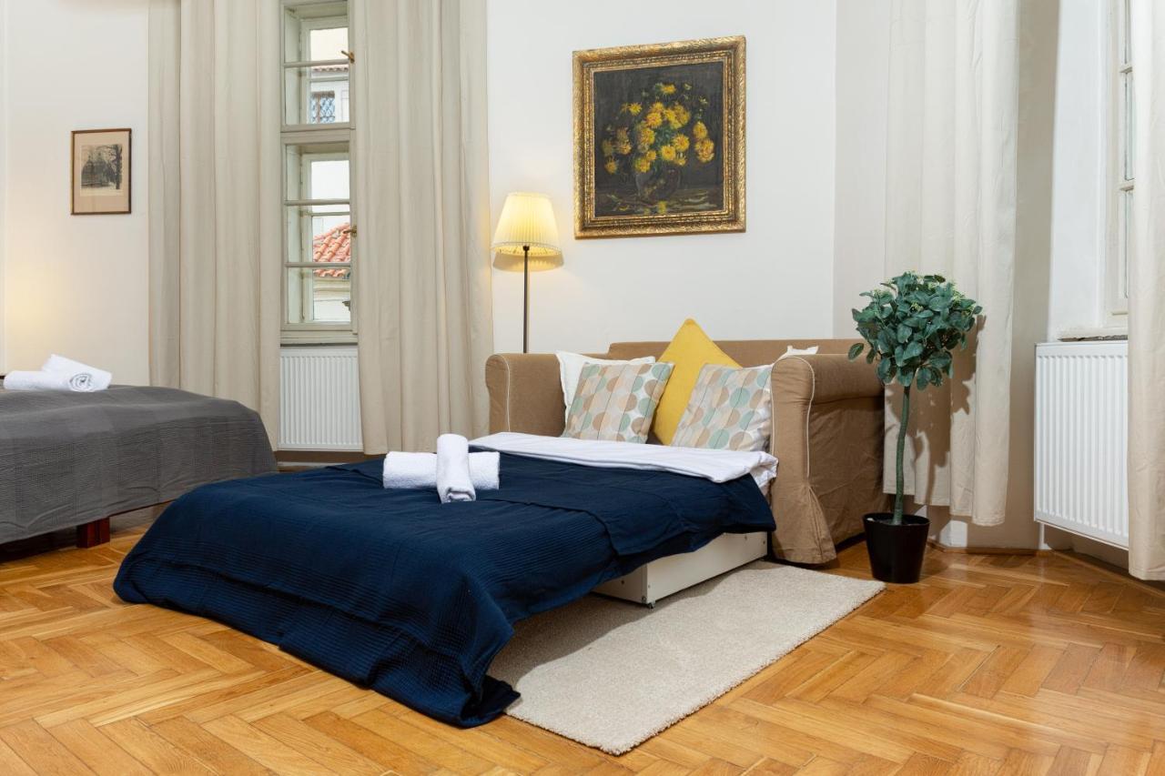 Classy Apartments Charles Bridge ปราก ภายนอก รูปภาพ